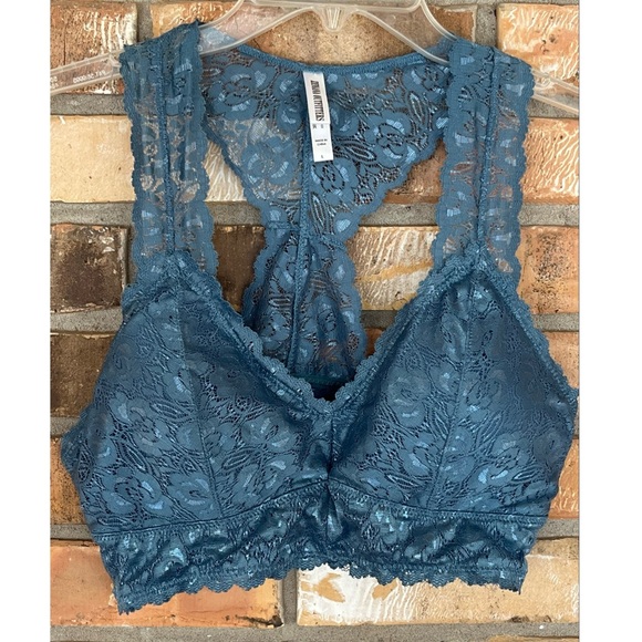 Zenana Outfitters Other - Zenana Outfitters Women’s Blue Racerback Lace Bralette Size Large
